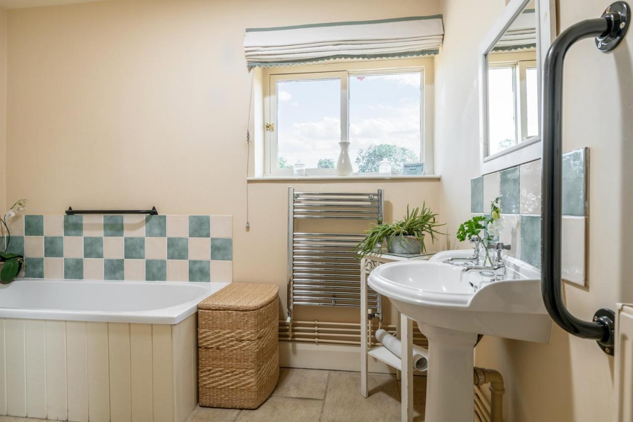 Little Walk Cottage Grimsby Bagian luar foto